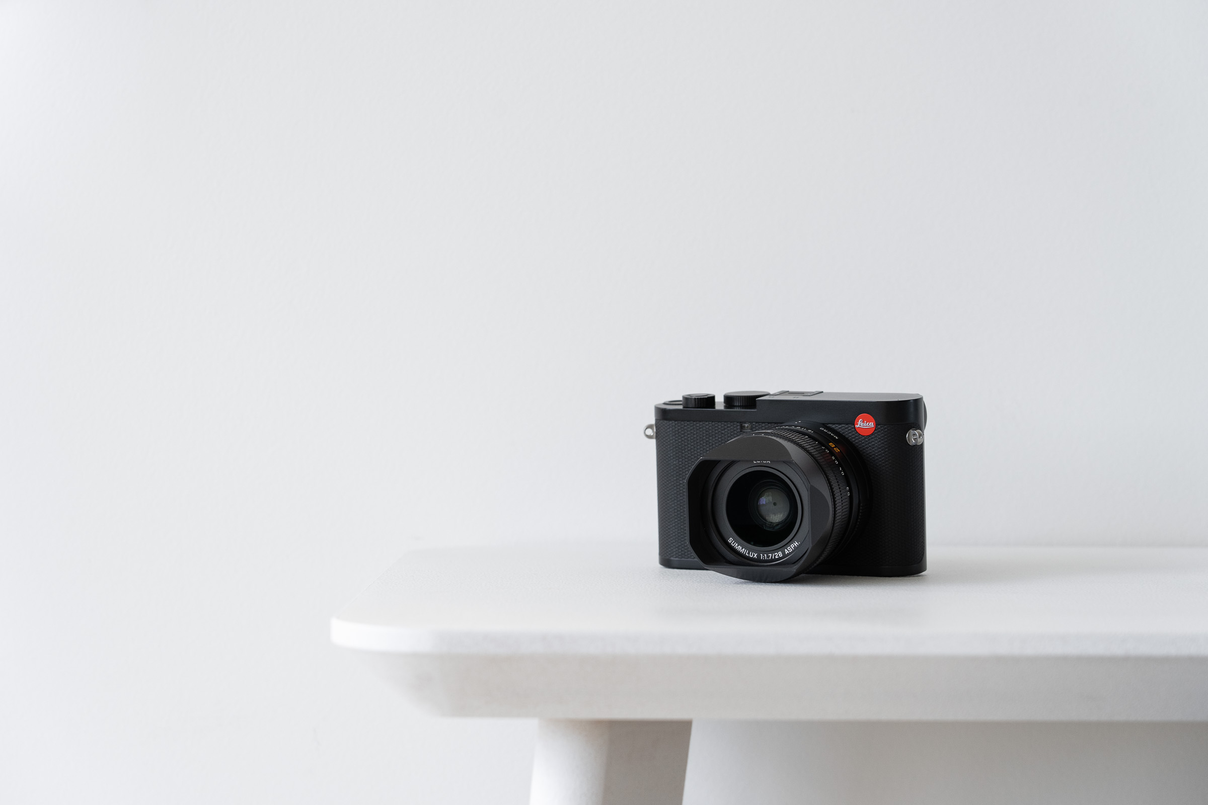 Leica Q2 Review | Premium design, beautiful image quality - HEY GENTS 