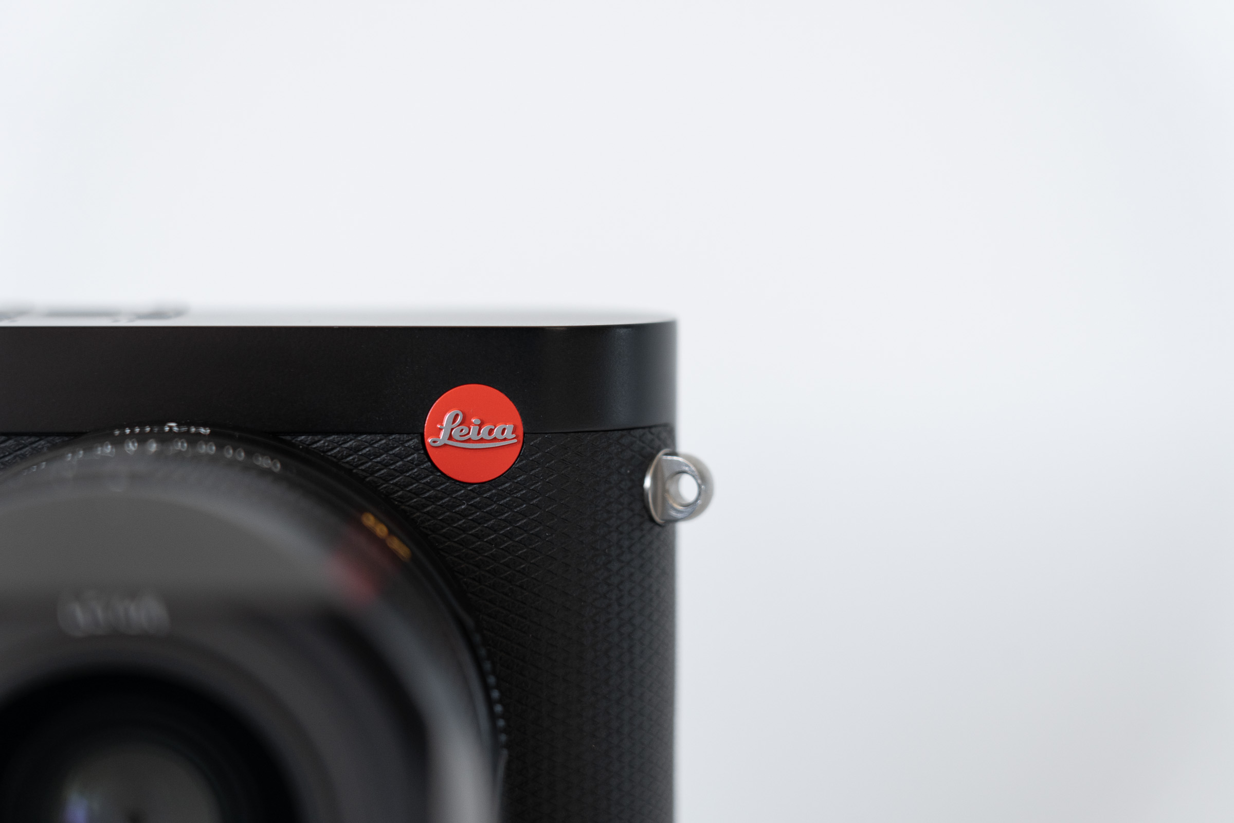 Leica Q2 Review | Premium design, beautiful image quality - HEY GENTS - Minimalist Design