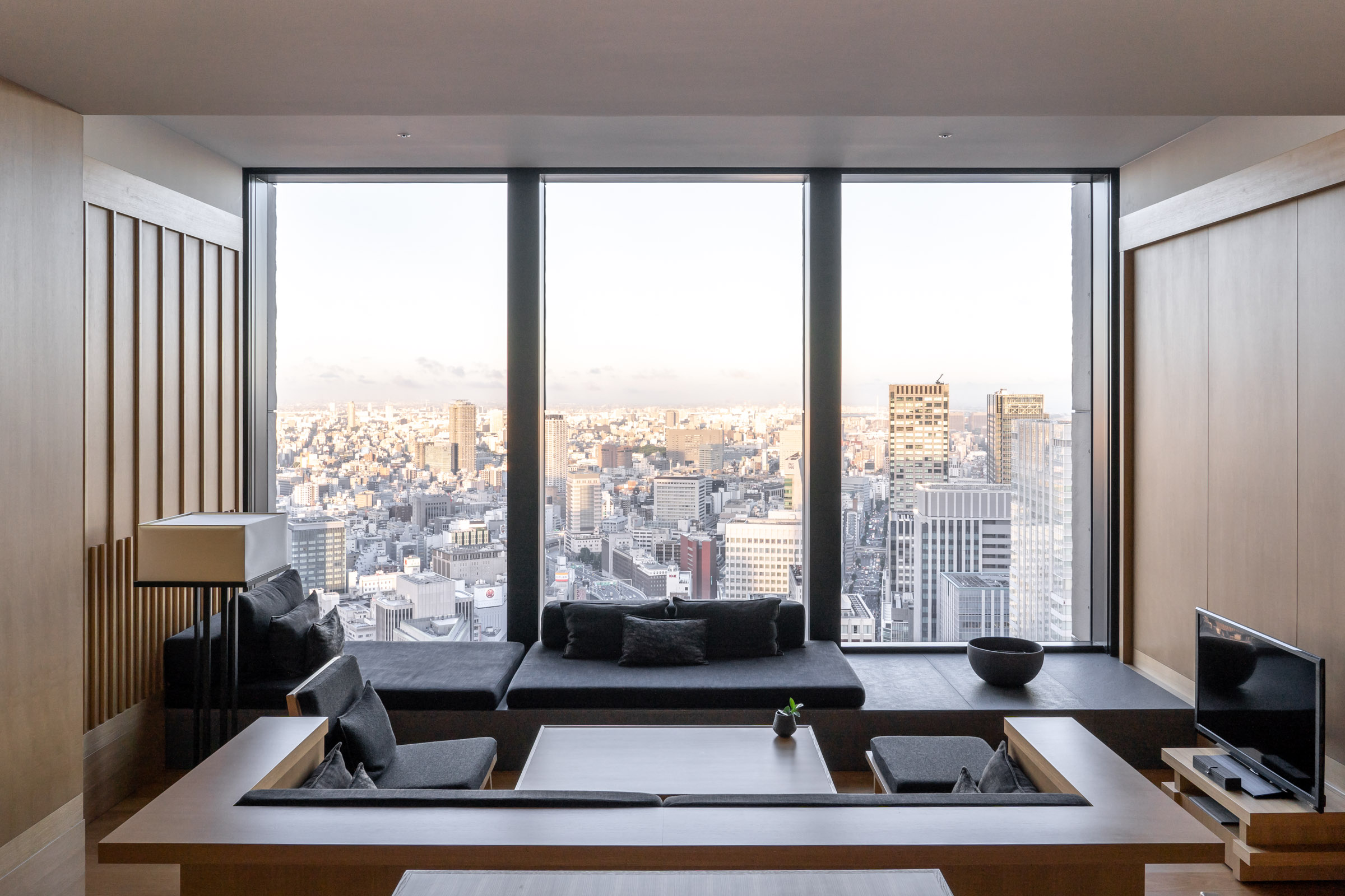 Aman Tokyo Review — Best Modern Luxury Design Hotel Tokyo Japan — Softer Volumes