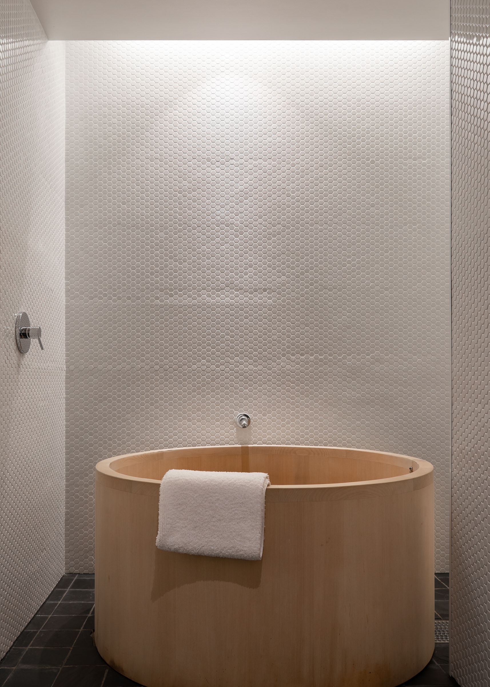 Hotel Kanra Kyoto Review — Modern Design Hotel Kyoto Japan — Softer Volumes