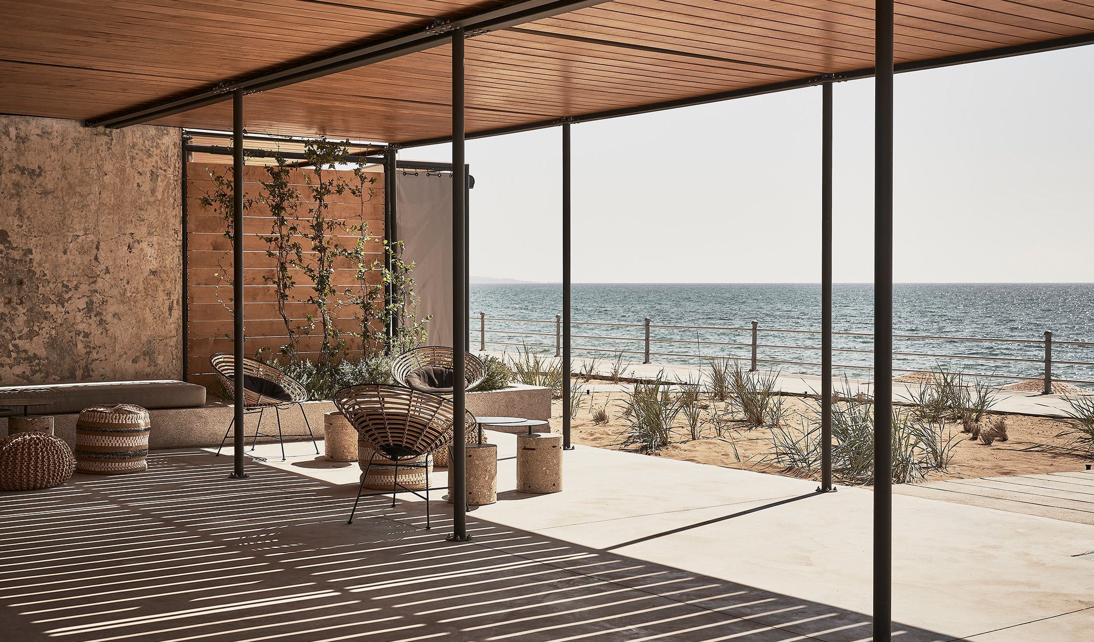 Dexamenes Seaside Hotel - Modern beach hotel Greece
